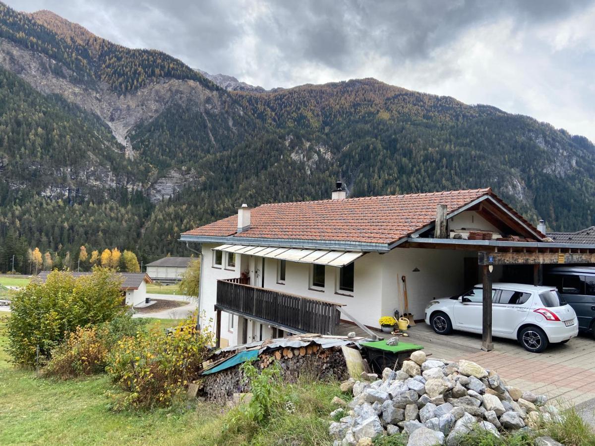 Ferienwohnung Im Herzen Graubuendens Surava Екстериор снимка